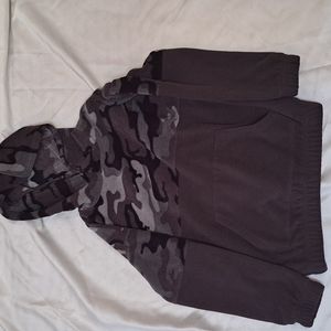 Sonoma size 7 hoodie